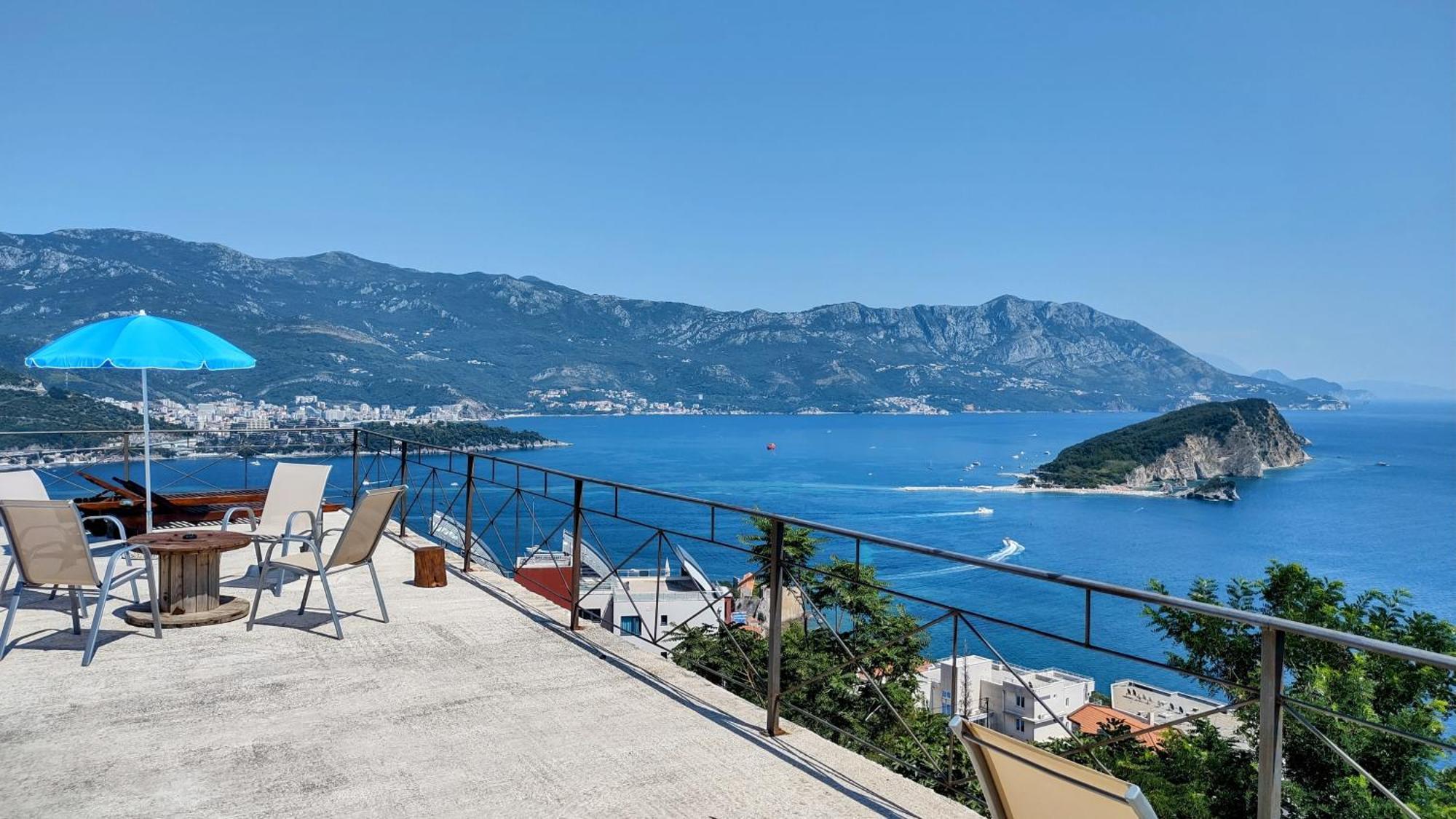 Hostel High House Budva