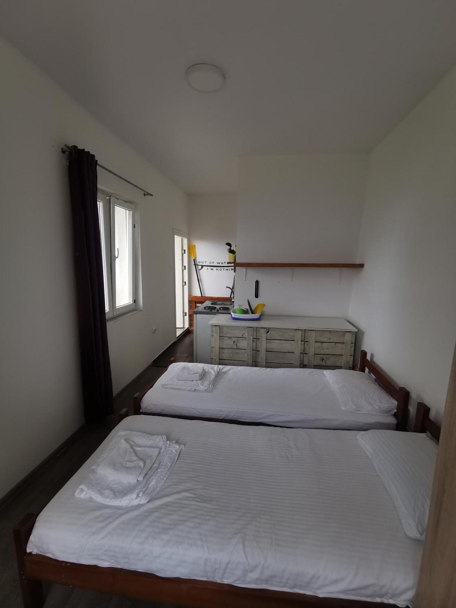 Hostel High House