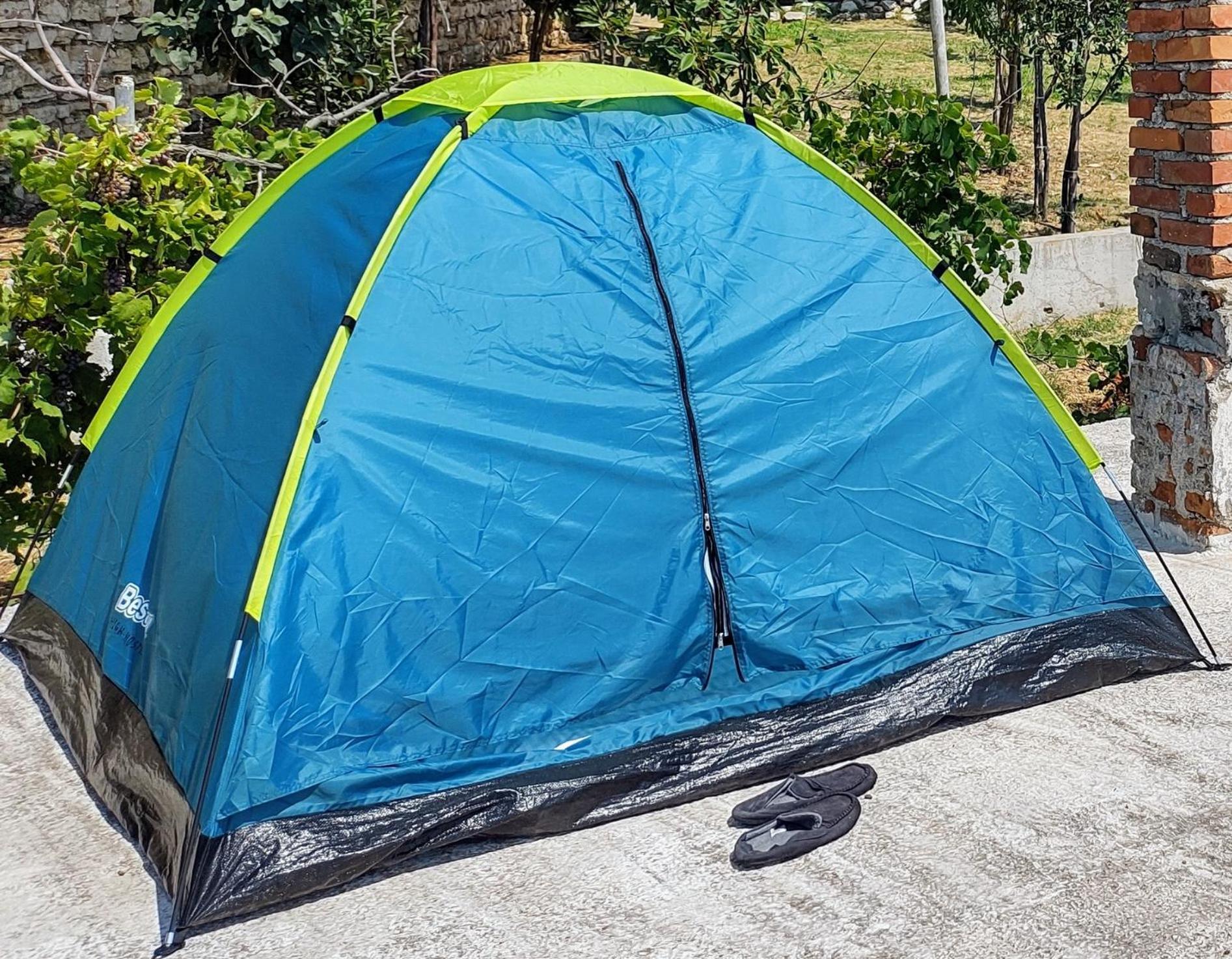 Hostel High House