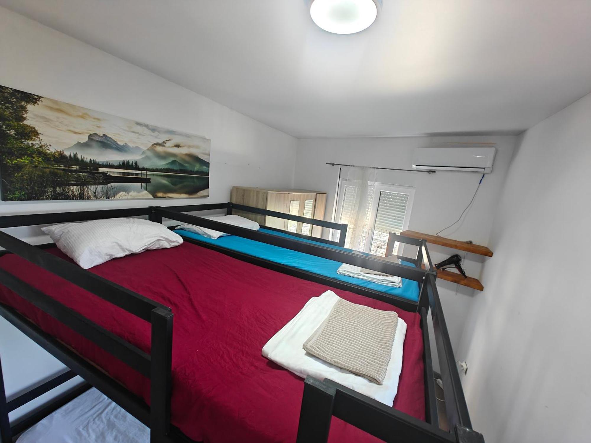Hostel High Budva